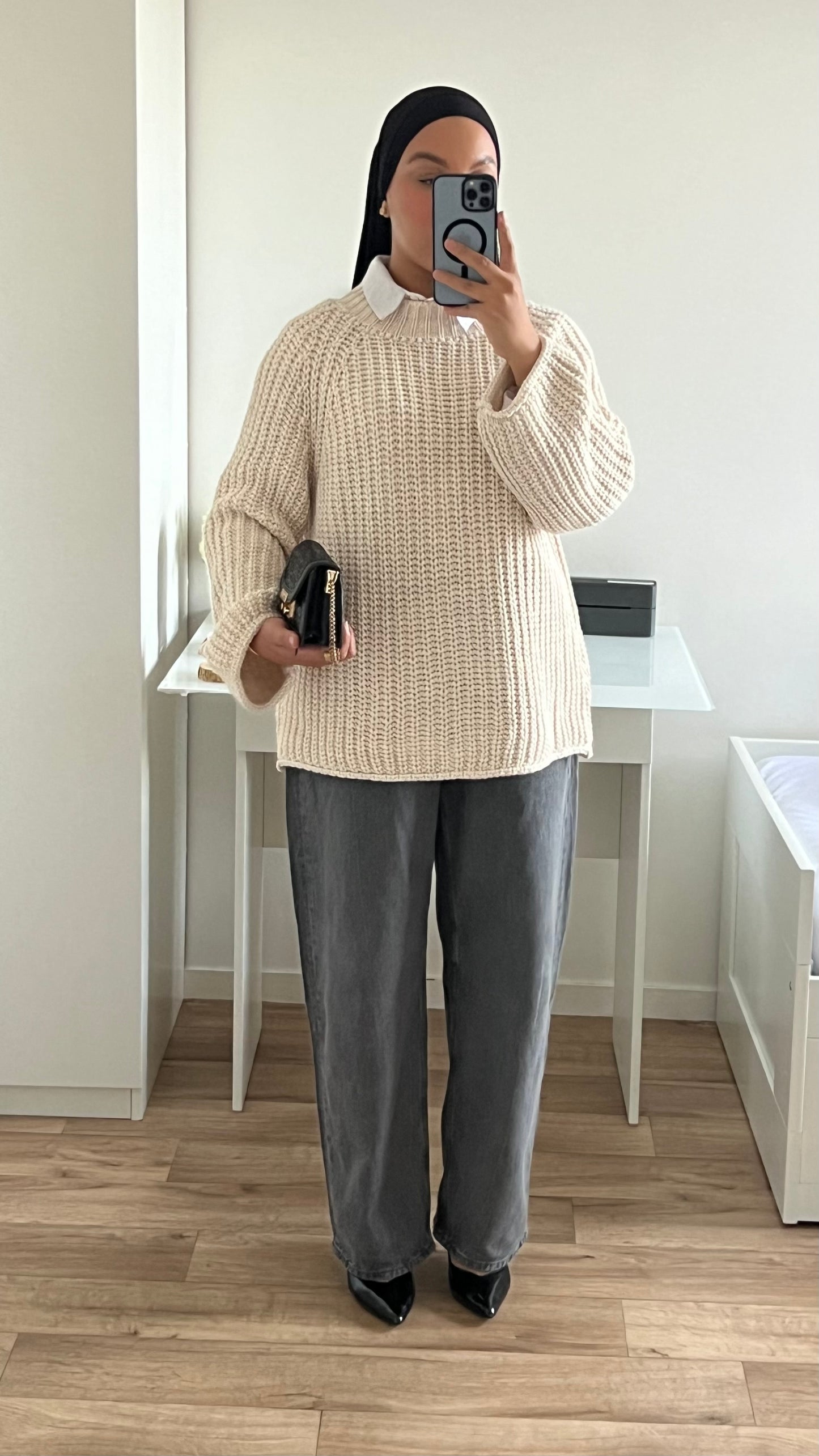 Jessy Sweater