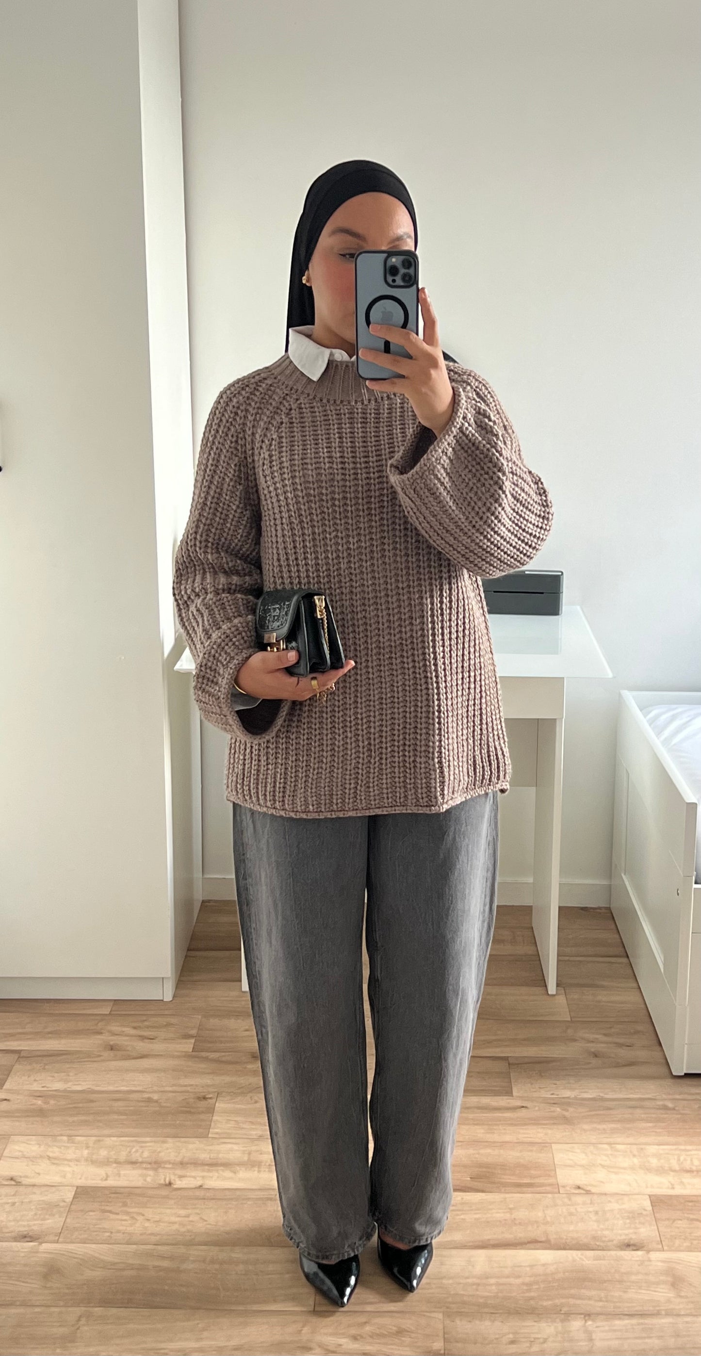Jessy Sweater
