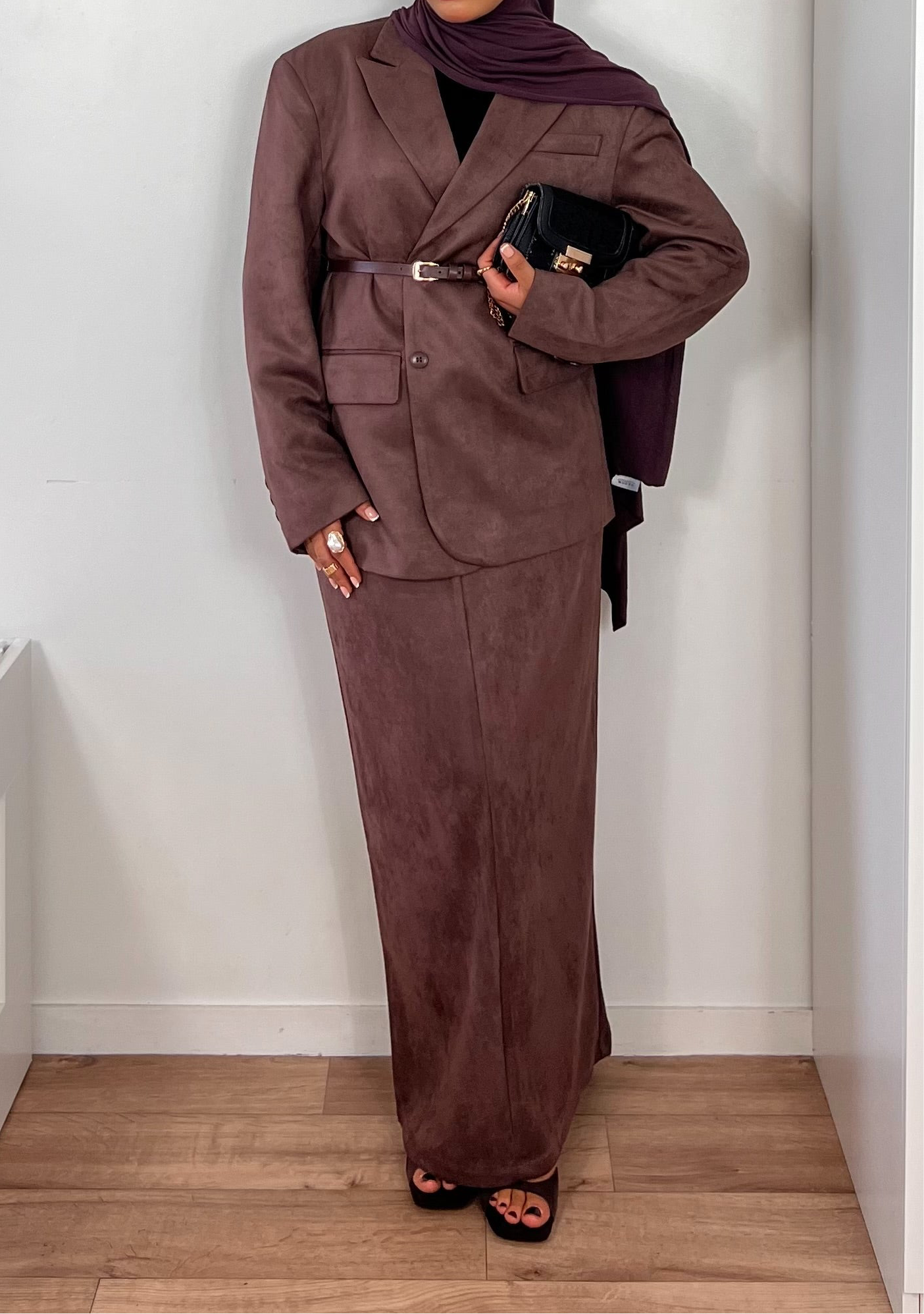 Jupe longue droite – Élégance & douceur effet daim