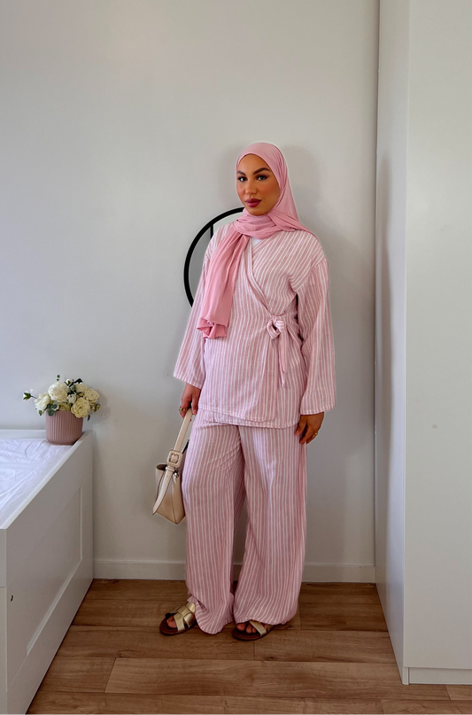 Ensemble rayé à nouer – Légèreté & élégance