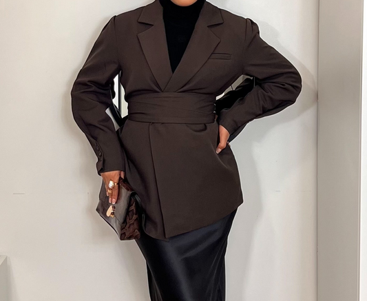 Blazer ceinturé – Coupe chic et structurée | PREMIUM |