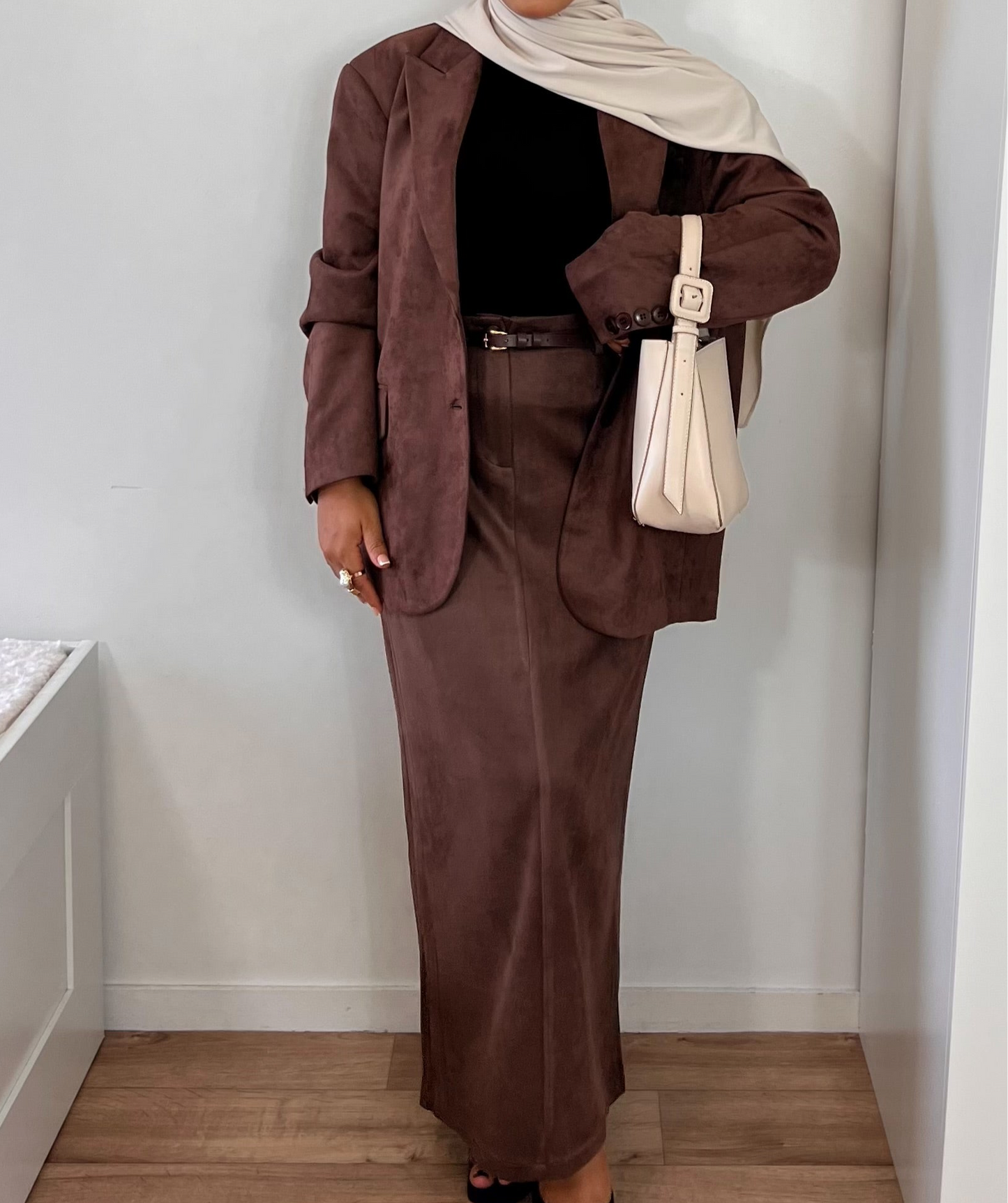 Jupe longue droite – Élégance & douceur effet daim