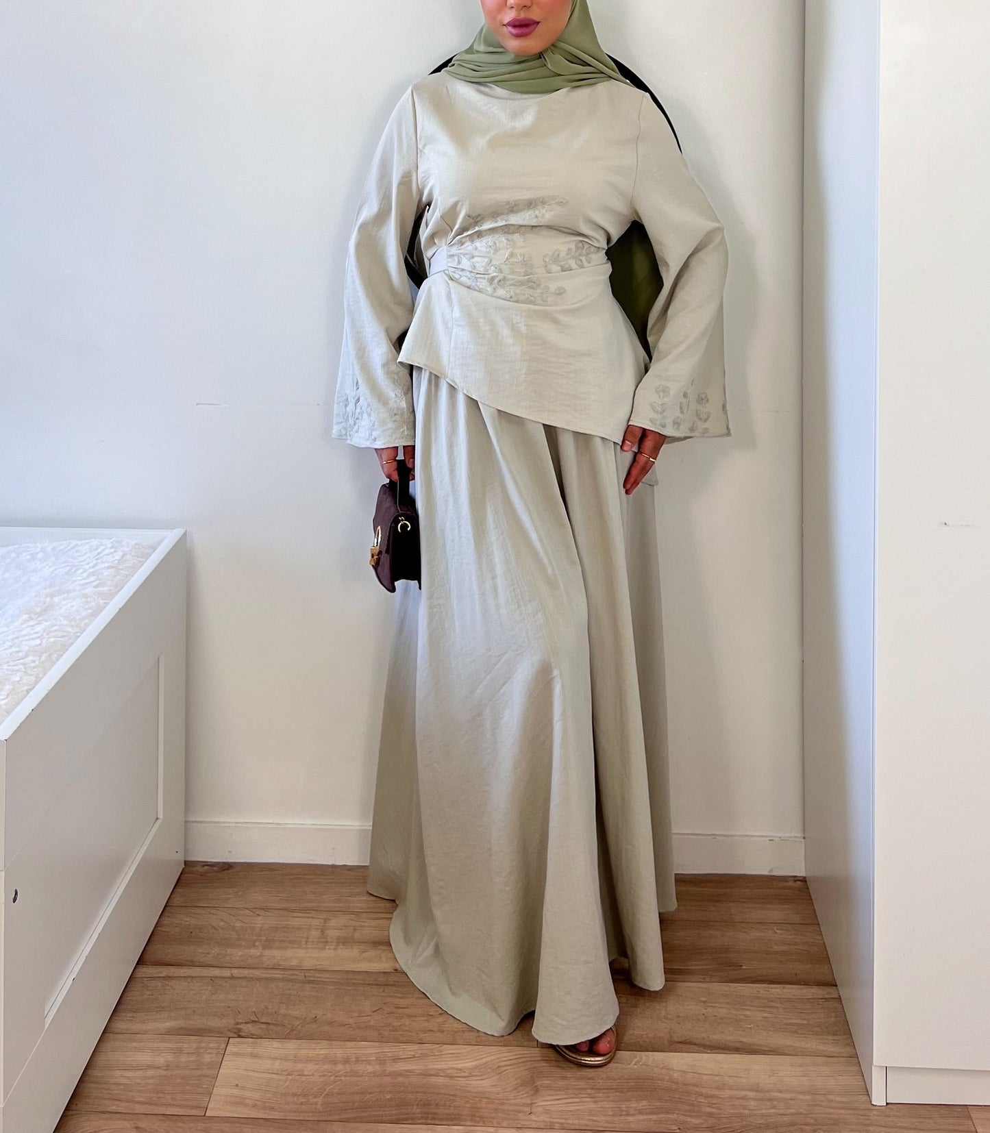 Ensemble Jupe Asymétrique & Haut Brodé | QUALITÉ PREMIUM |