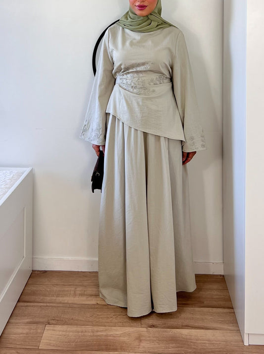 Ensemble Jupe Asymétrique & Haut Brodé | QUALITÉ PREMIUM |