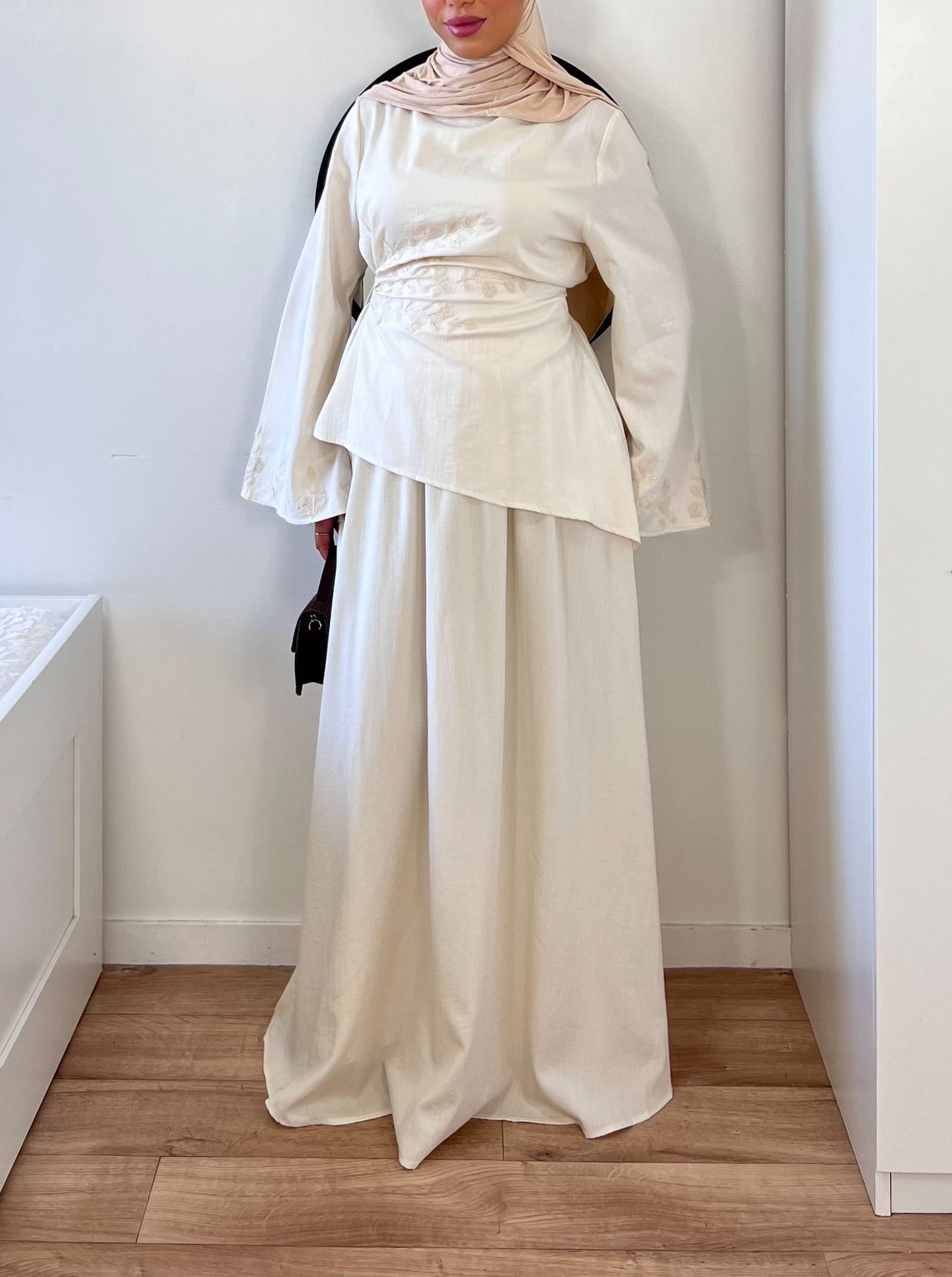 Ensemble Jupe Asymétrique & Haut Brodé | QUALITÉ PREMIUM |